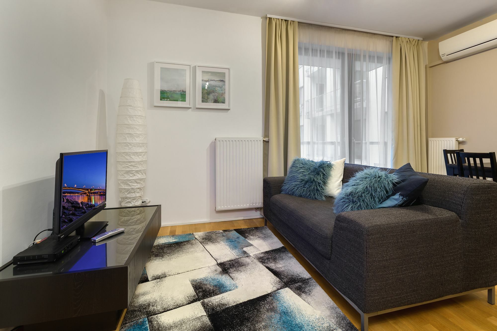 Hotel apartamentowy Quality Point 0-24 Reception